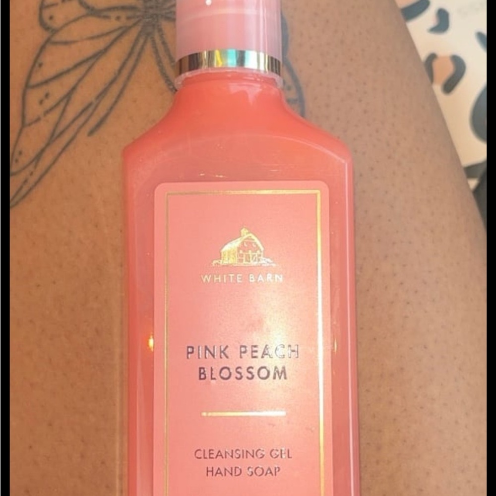 Bath & Body Works Pink Peach Blossom Hand Soap